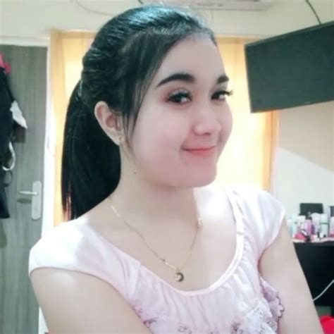 bokep indo live bugil|Bokep Indo Joget Bugil Mango Live Indonesia 